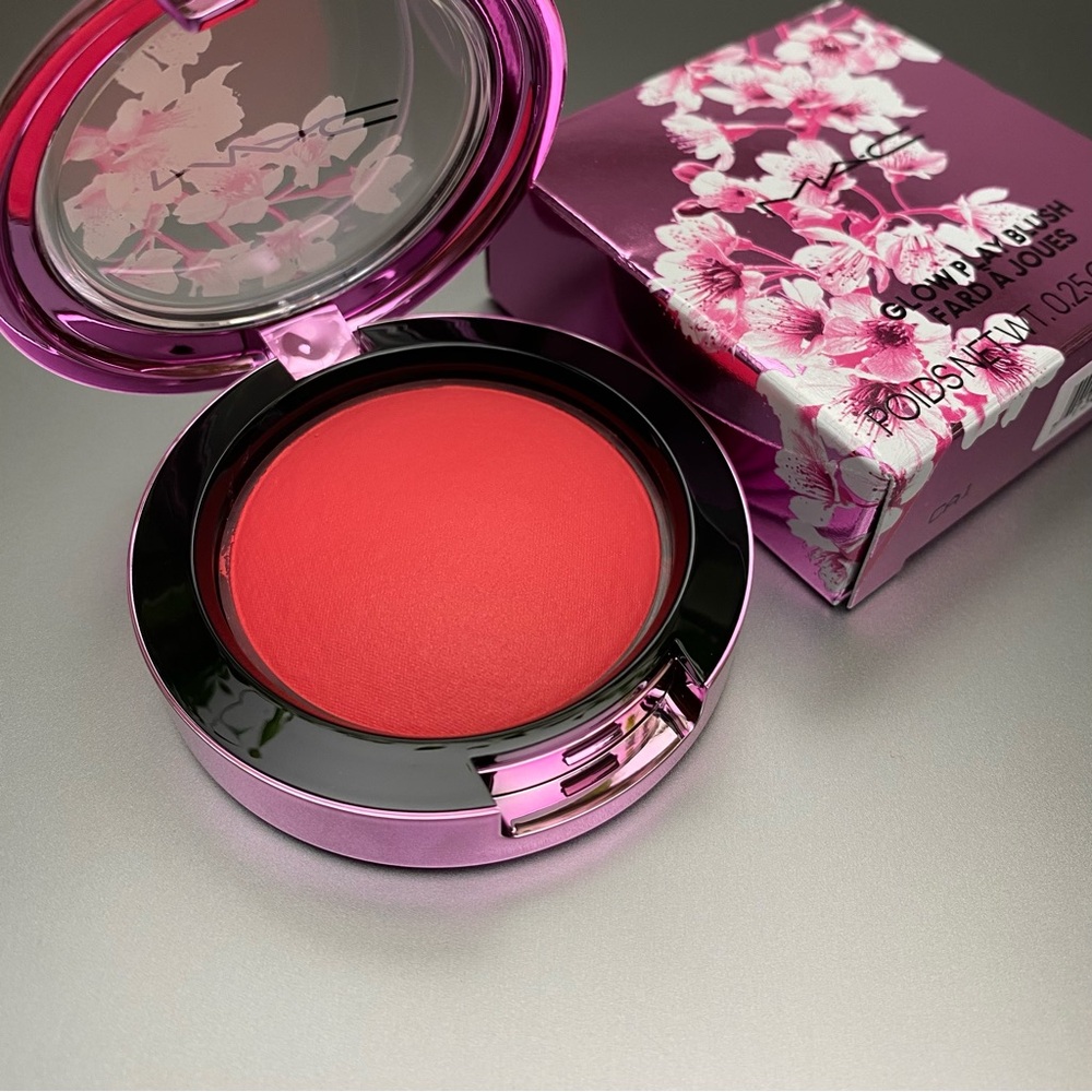 MAC Glow Play Blush “HD Cherry Tree” - Picture 3 of 6